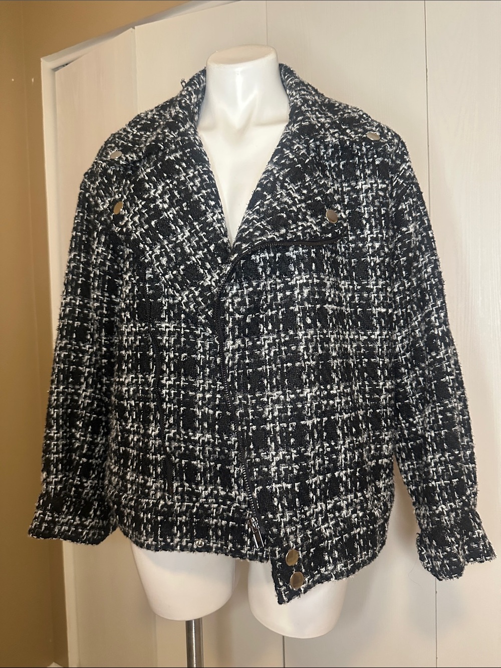 Forever 21 Black and White Tweed Blazer Jacket